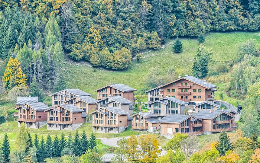 Chalets Les Portes de Megève à Praz sur Arly - extérieur été