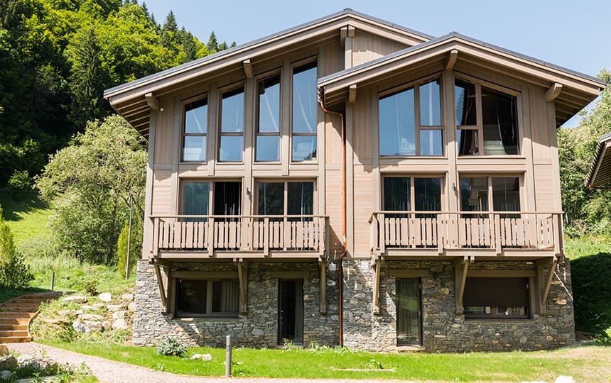 Chalets Les Portes de Megève à Praz sur Arly - extérieur été