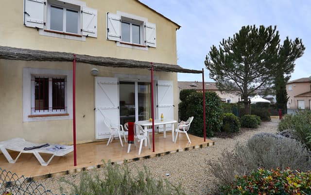 Carrousel image 1