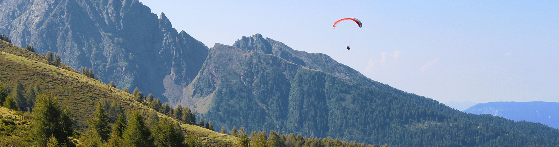 TOP 11 des meilleures activités à la montagne en été - parapente