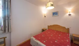 A104-les-terrasses-de-la-bergerie-orcieres-chambre-4_387089