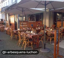 Restaurant l'Arbesquens à Bagnières-de-Luchon, terasse extérieure couverte