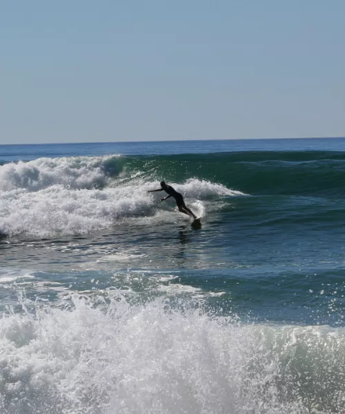 Faire du surf à Biscarrosse pendant ces vacances